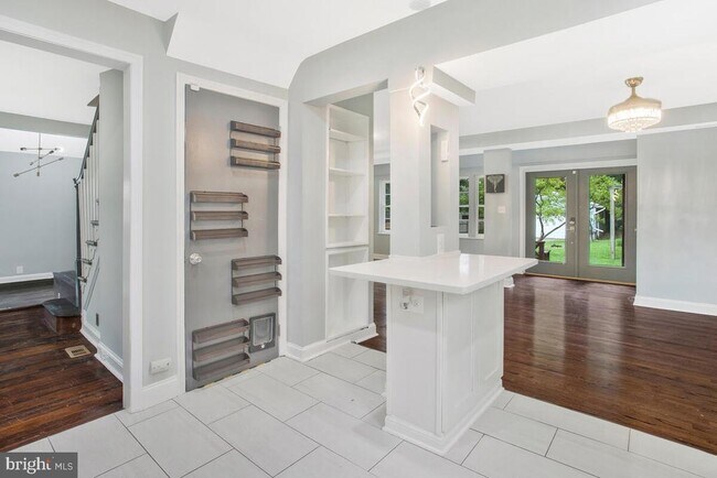 Building Photo - 509 Denham Rd