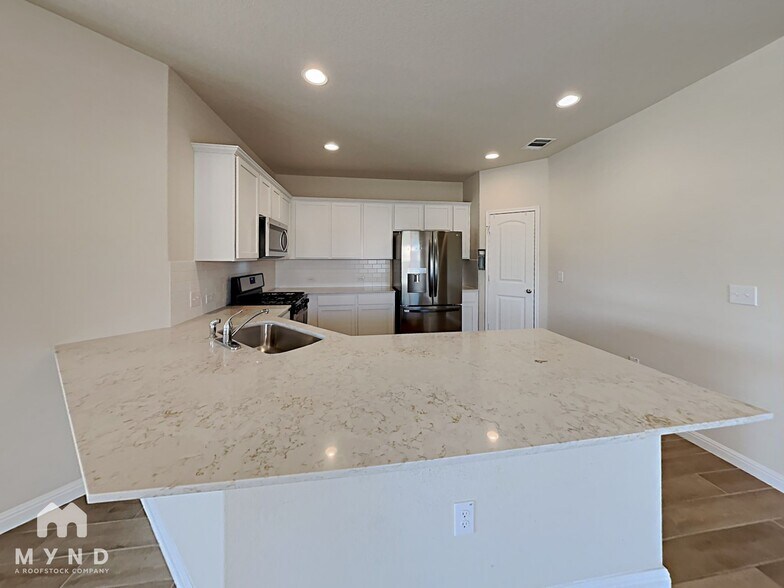 Building Photo - 2444 Lobo Landing Cove