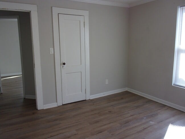 Building Photo - 801 Arlington Ave