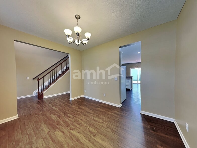 Building Photo - 11225 Santa Barbara Dr