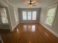 Building Photo - Beautiful Vintage 2 bedroom in the Heart o...