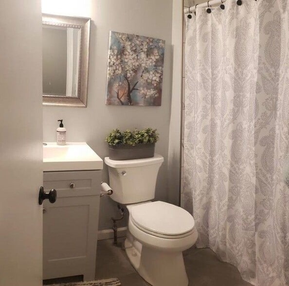 Building Photo - 156 Yorkshire Way