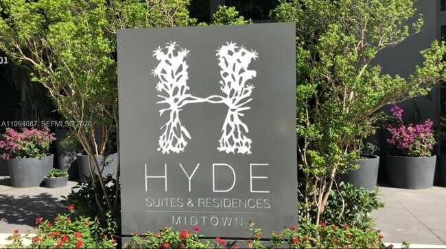 Building Photo - 121 NE 34th St