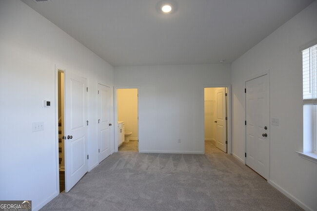 Building Photo - 2839 Rosehall Way