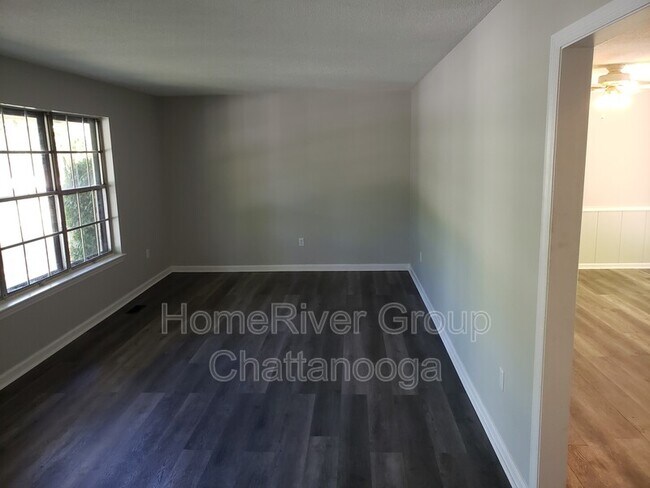 Building Photo - 218 Townsend Cir