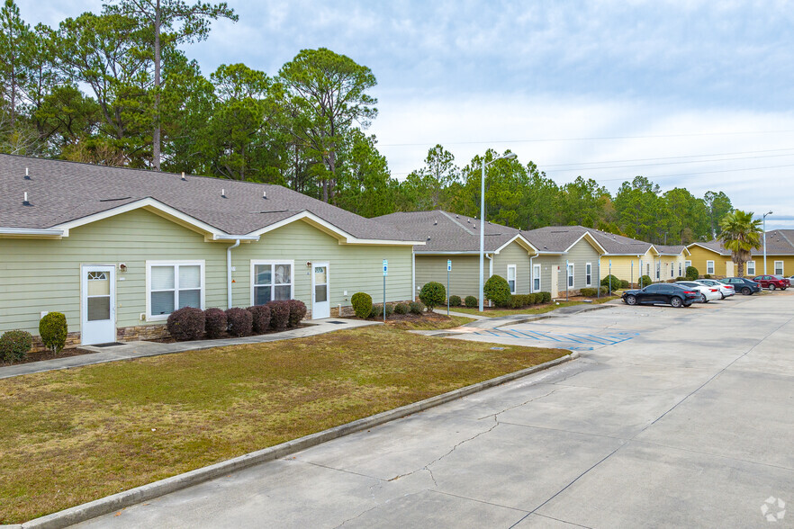 Primary Photo - Coastal Breeze Villas