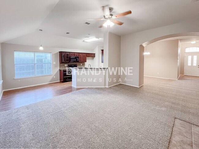 Building Photo - 806 Christine Dr