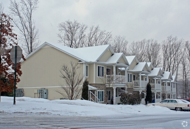 Primary Photo - Kensington Court Apartments