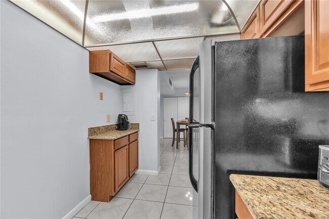 Building Photo - 801 Russell Ln