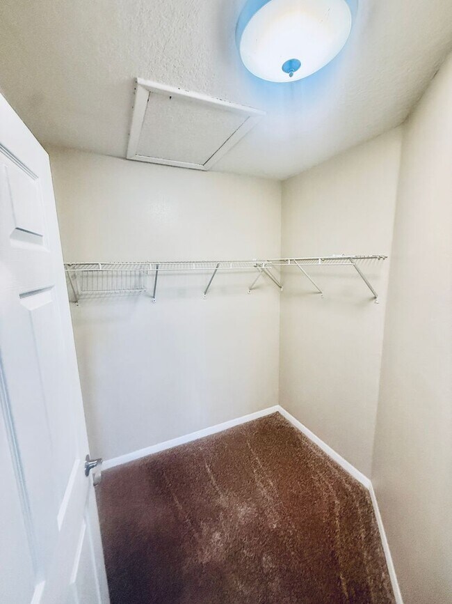 Building Photo - For Rent: Spacious 3-Bedroom, 2-Bath Second-Floor Condo with Balcony & Community Amenities