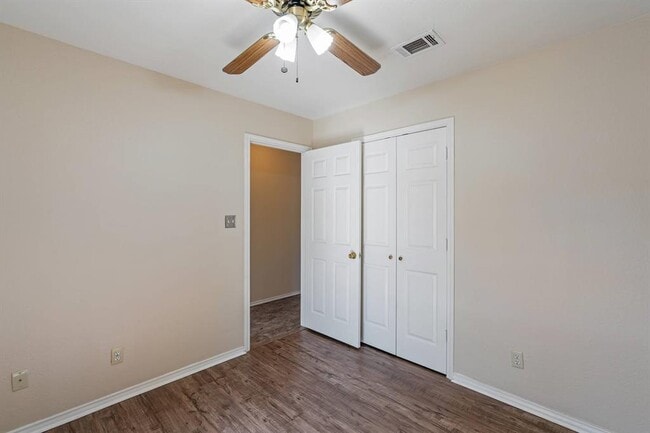 Building Photo - 7704 Plateau Cove