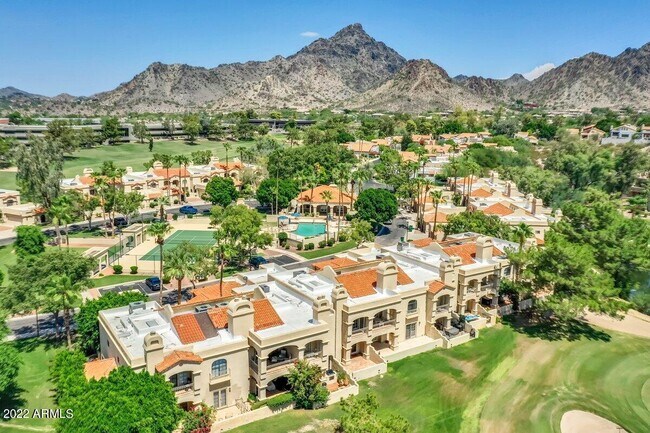 Building Photo - 6125 N 28th Pl