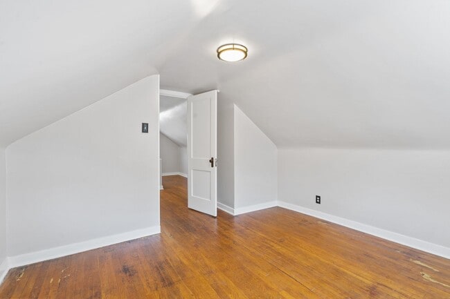 Building Photo - Entirely Renovated 3 bed, 1 bath in Overbrook- Brand New Kitchen and Bathroom!!