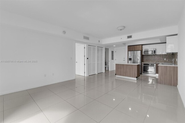 Building Photo - 5252 NW 85th Ave