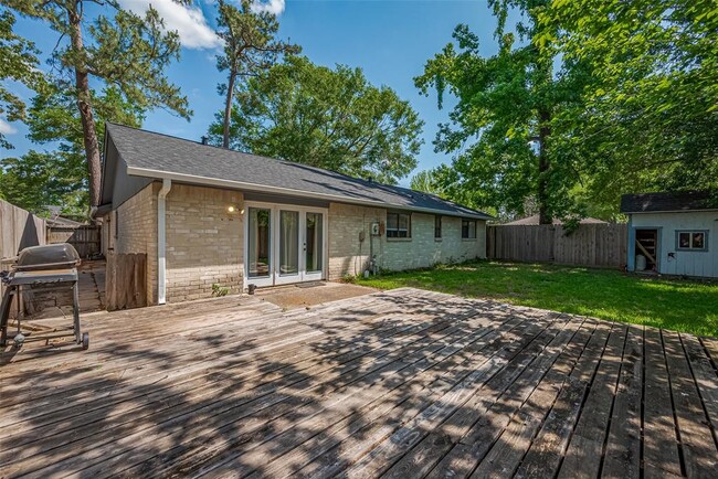 Building Photo - 2762 Foliage Green Dr