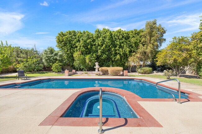 Building Photo - 72056 Palm Haven Dr