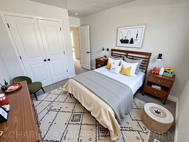 Building Photo - Tunis Drive Townhomes