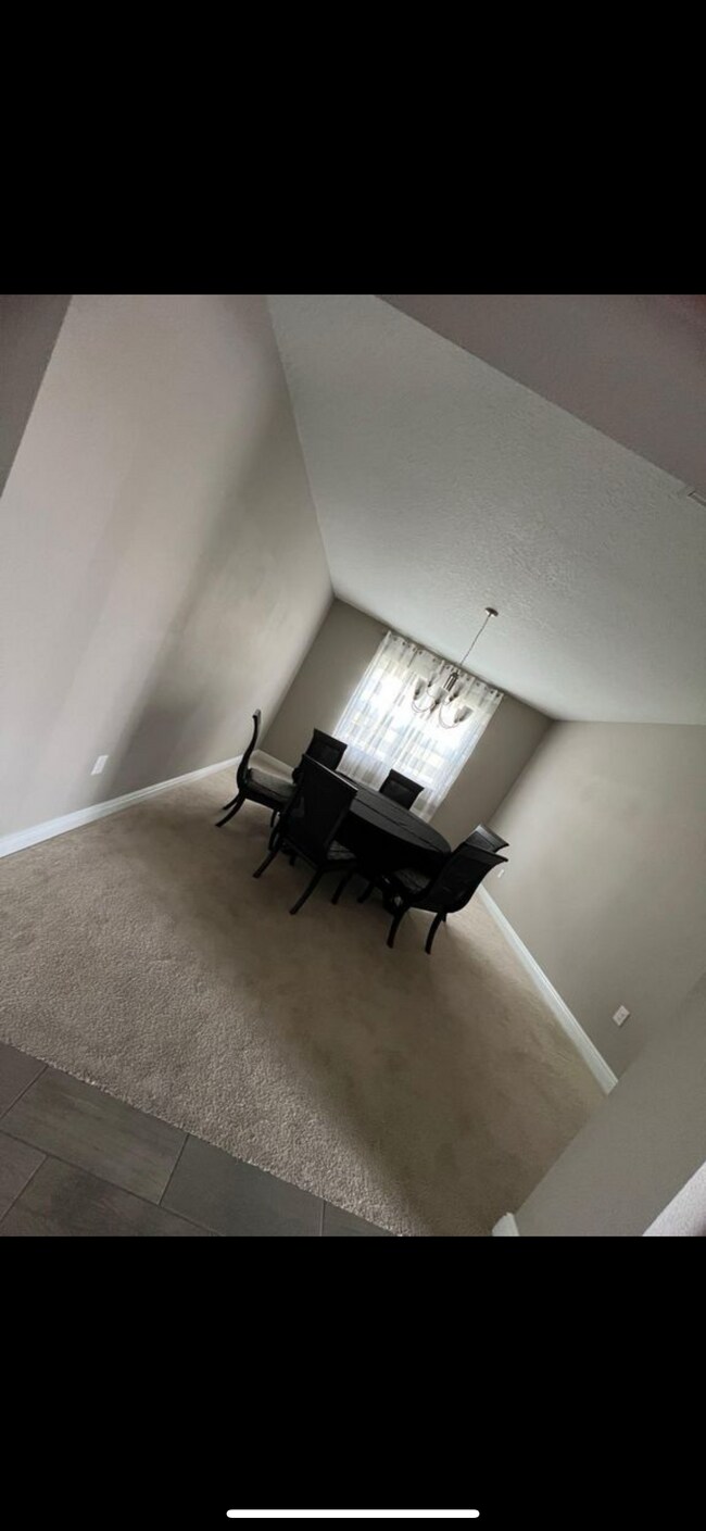 Building Photo - 1638 Highbanks Cir