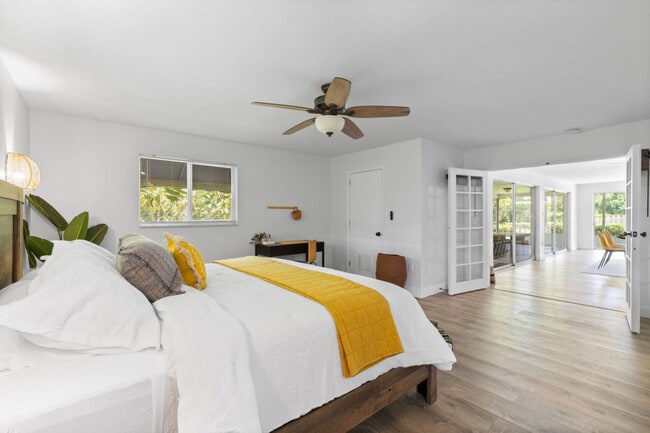 Building Photo - 460 Magellan Dr