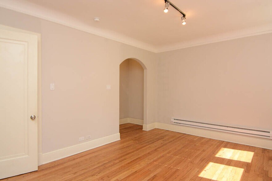 Building Photo - 2328 N Rockwell St