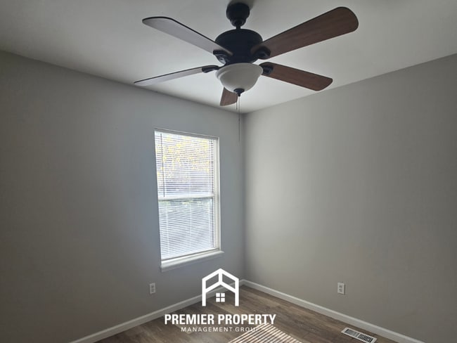 Building Photo - Charming 3BR Home in St. Louis | Hardwood Floors, Bright Living Space & W/D Hookups