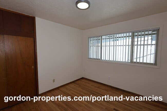 Building Photo - NE 65th Ave - North Tabor single level 1 bedroom apartment