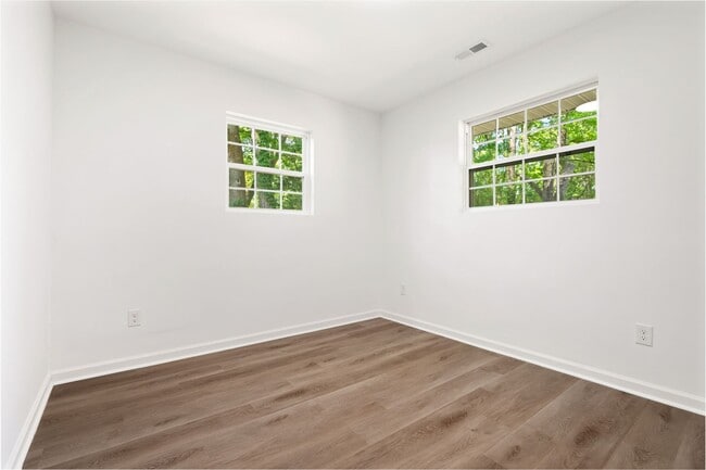 Building Photo - Completely Renovated Durham Home!