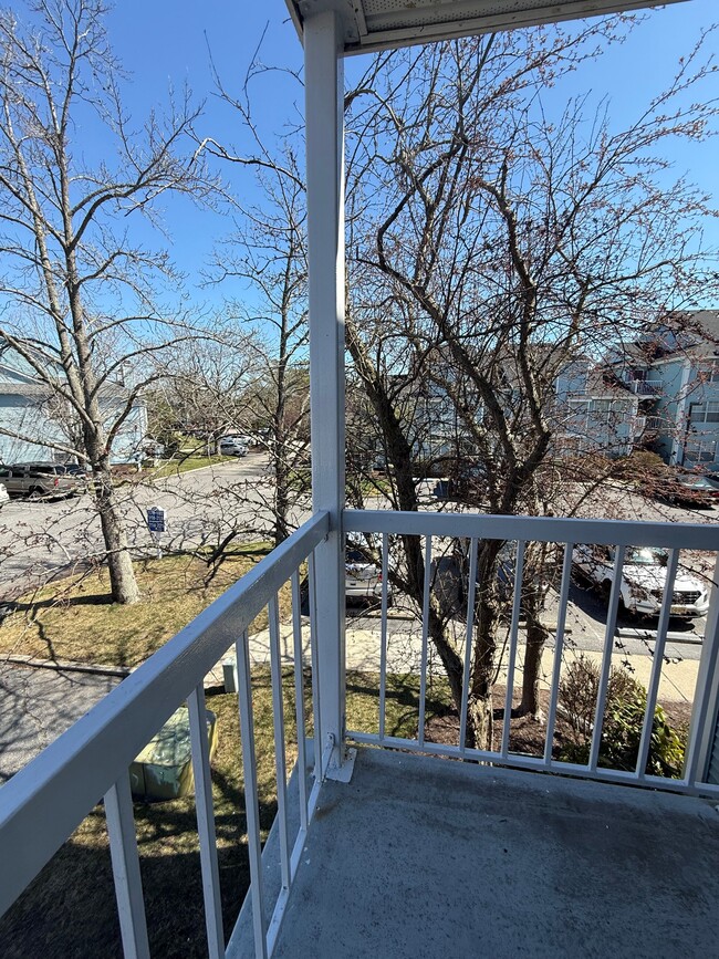 Building Photo - 208 Heather Croft