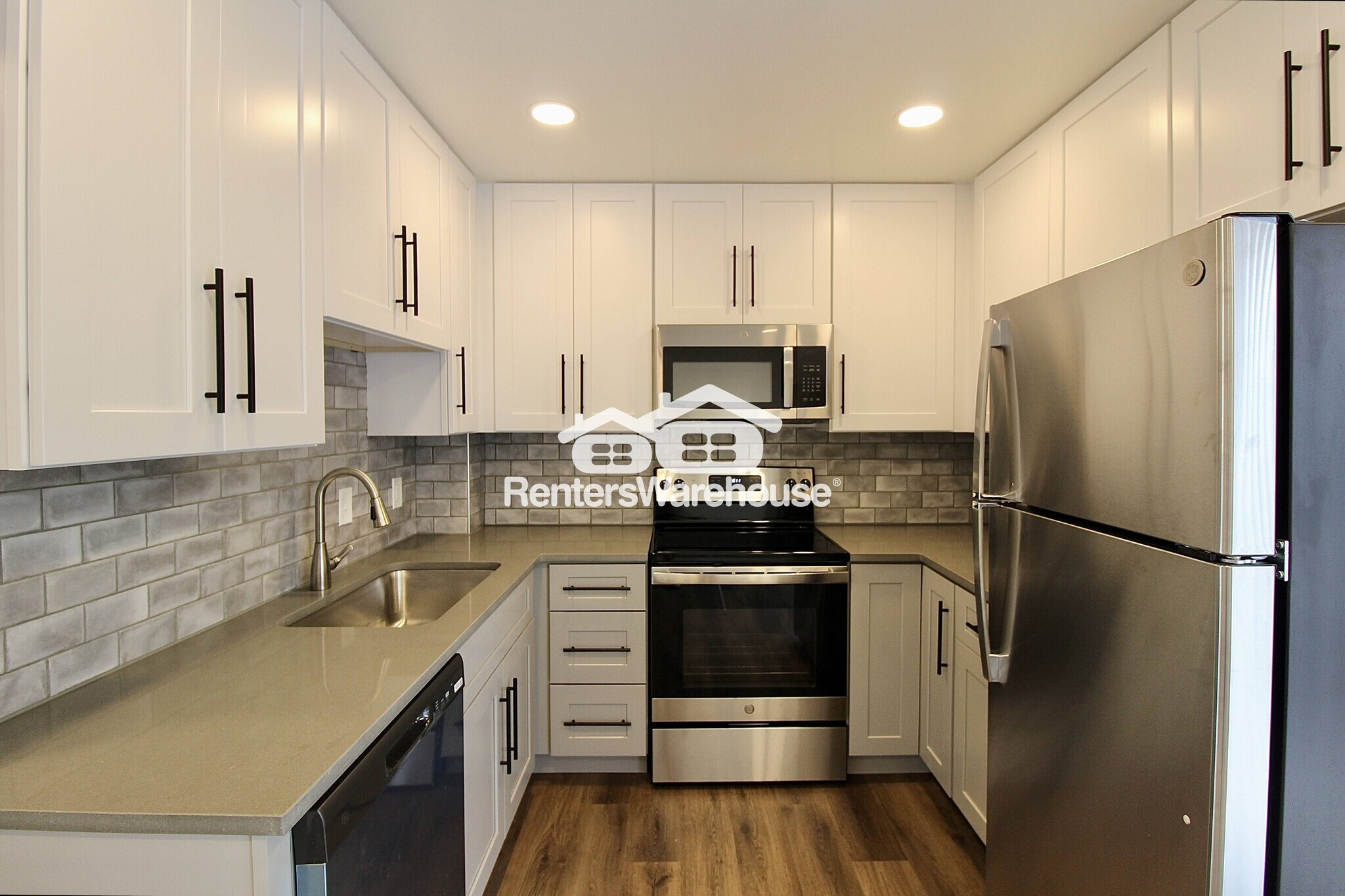 Building Photo - 85 S 18th Ave