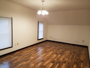 Building Photo - nre1633