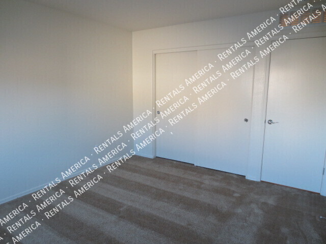 Building Photo - 2417 N 73rd Dr