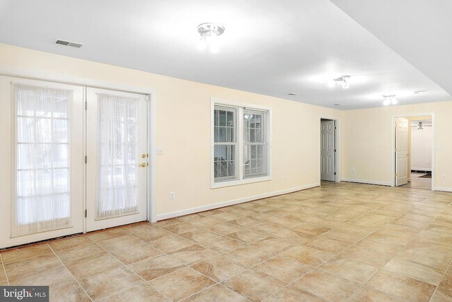 Building Photo - 4481 Shady Point Pl