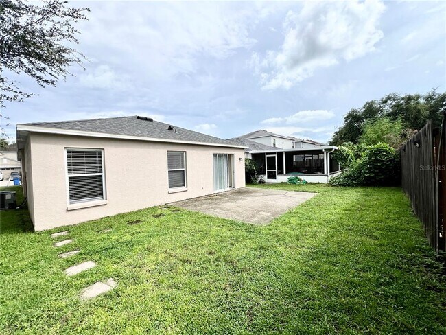Building Photo - 10464 Blackmore Dr