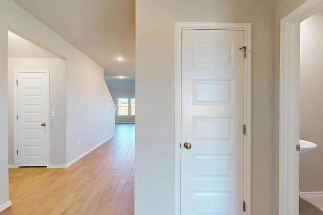 Building Photo - 12112 Dillon Fls Dr