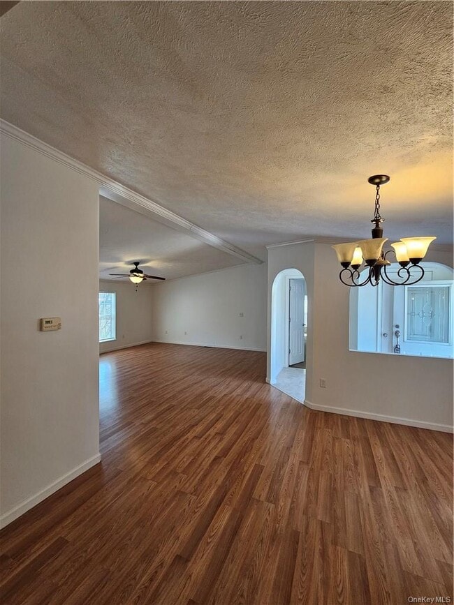 Building Photo - 3 Wildwood Rd