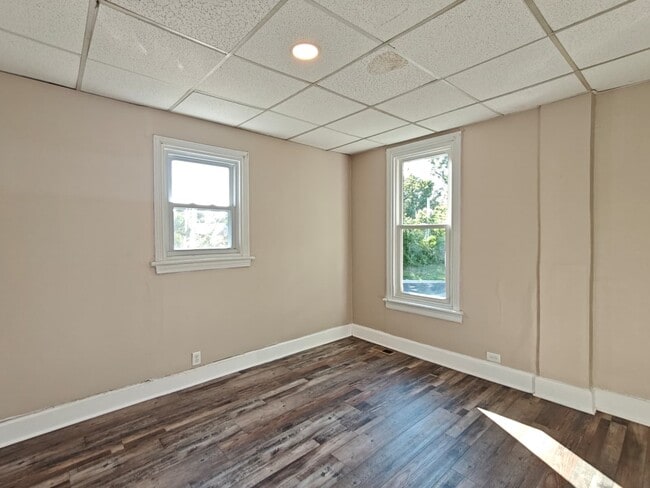 Building Photo - 401 Champion Ave