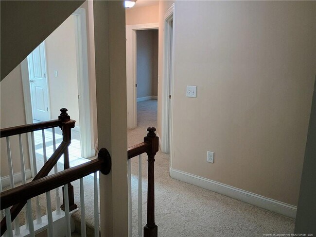 Building Photo - 40 Cromwell Cir