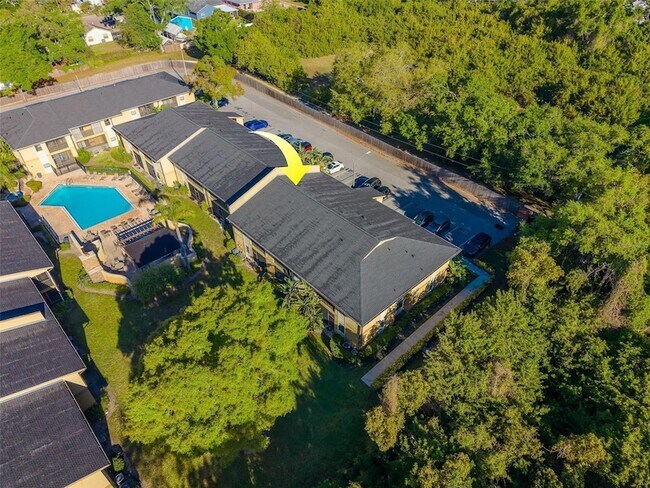 Building Photo - 12293 Sailwinds Dr