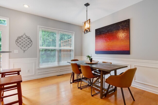 Building Photo - 3 bdrm, 3.5 bath Townhome on the Beltline in Grant Park!