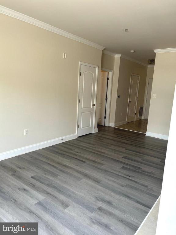 Building Photo - 5900 Whaleboat Dr