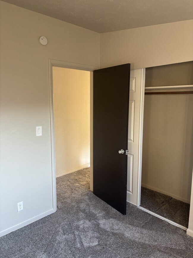 Building Photo - 964 Stokes Ave