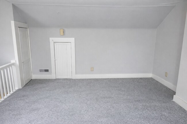 Building Photo - 3544 Bell St