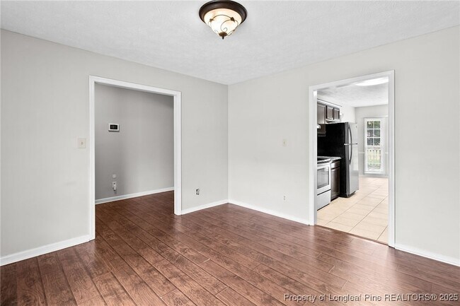 Building Photo - 6924 Woodmark Dr