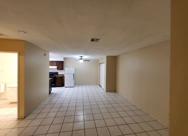 Building Photo - 2 BEDROOMS 1 BATHROOMS HOUSE AVAILABLE FOR RENT PECOS AND WASHINGTON !!!