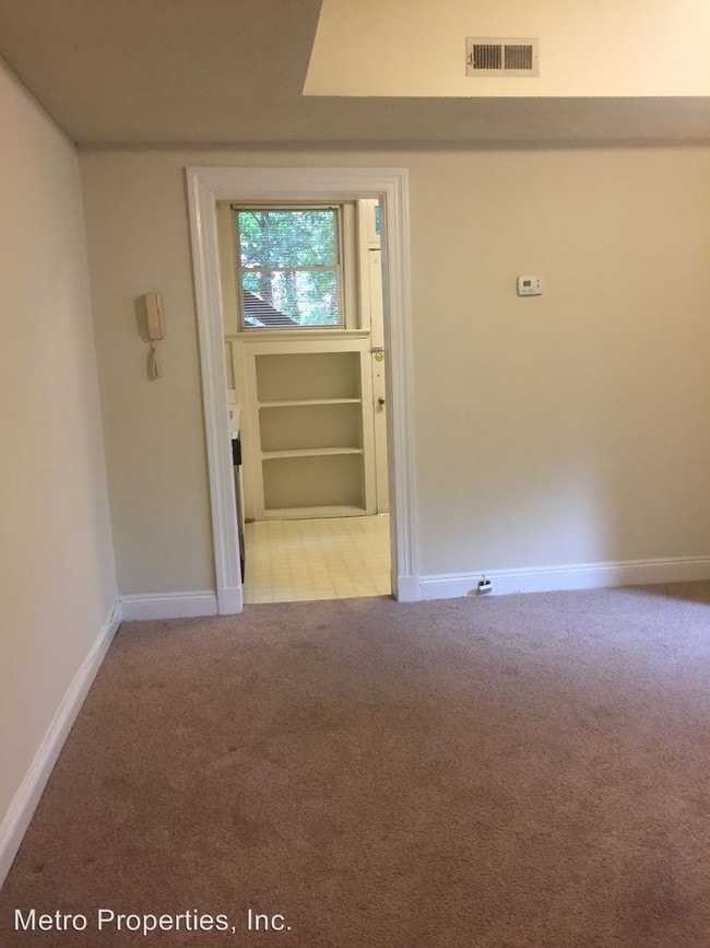 Building Photo - 2800 Park Ave