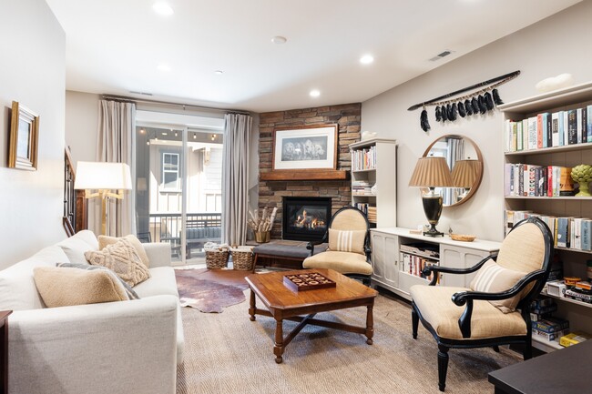 Building Photo - 13331 N Highmark Ct