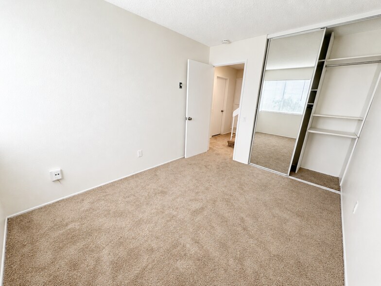 Building Photo - 6337 Caminito Andreta