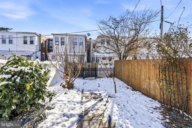 Building Photo - 346 E Union St