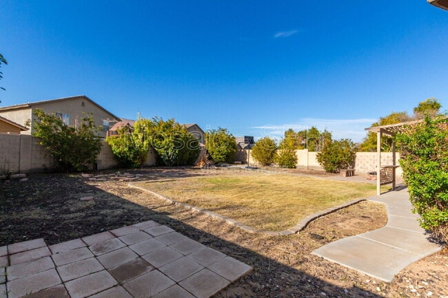 Building Photo - 3018 S 102nd Ln