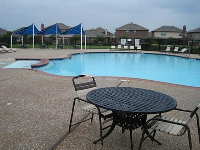 Building Photo - 5908 Valley Haven Way